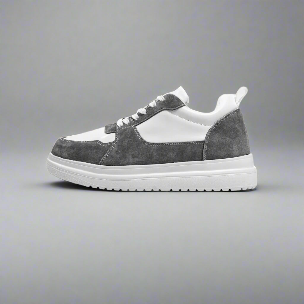 Gray and white sneaker on a light gray background with a size indicator.